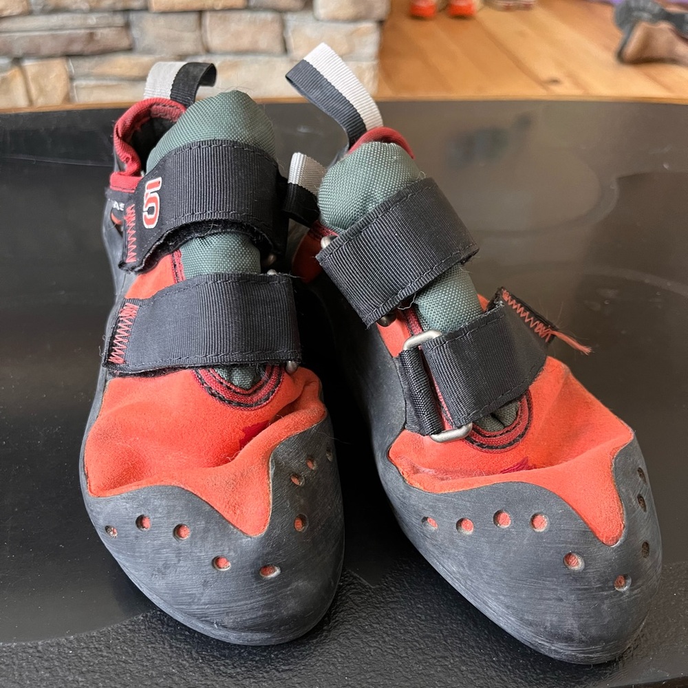 Five Ten Anasazi Rock Climbing Shoes